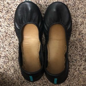 Excellent Used Condition Matte Black Tieks 9